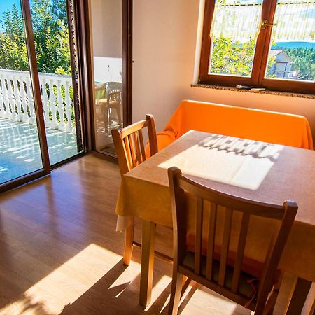 Apartments Zile Starigrad Paklenica Exterior photo
