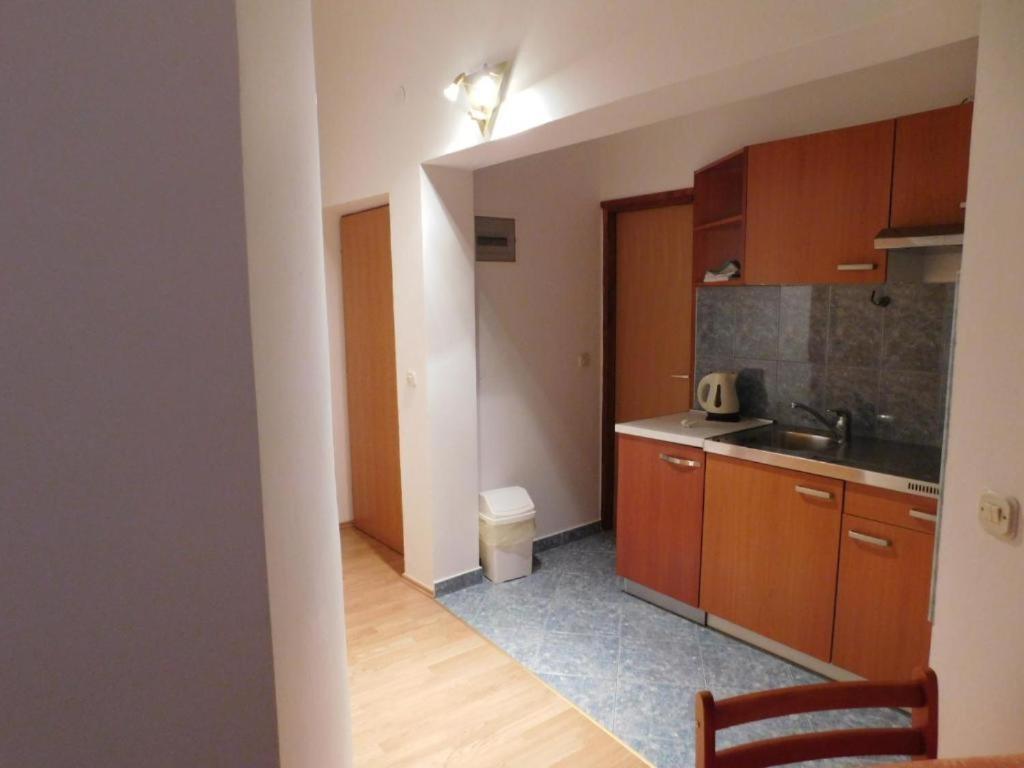 Apartments Zile Starigrad Paklenica Exterior photo