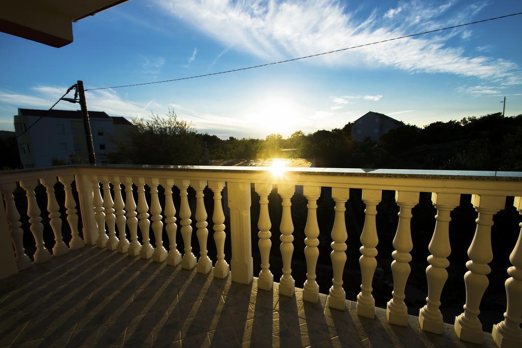 Apartments Zile Starigrad Paklenica Room photo
