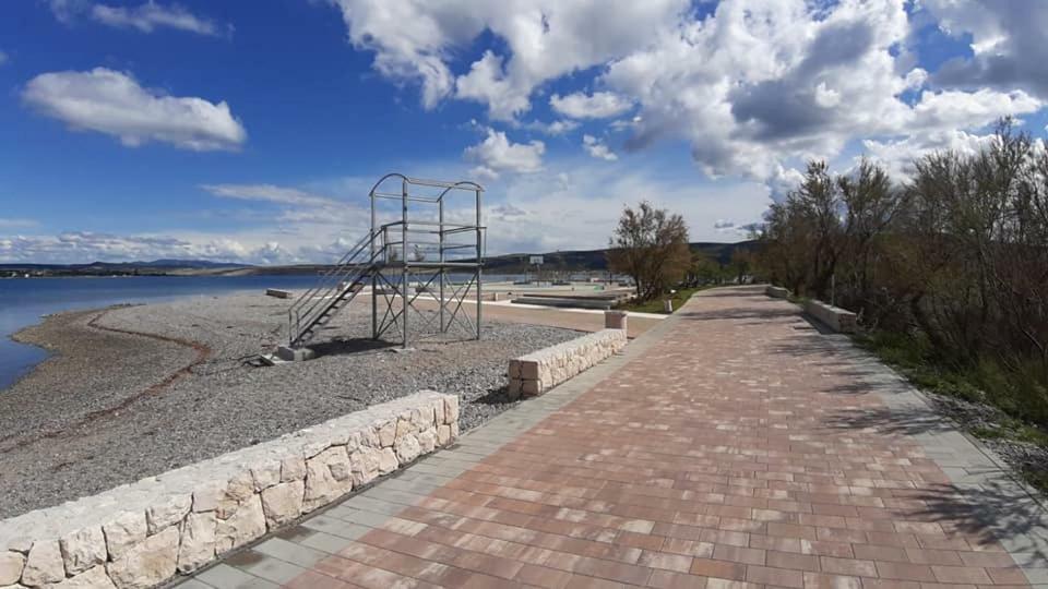 Apartments Zile Starigrad Paklenica Exterior photo